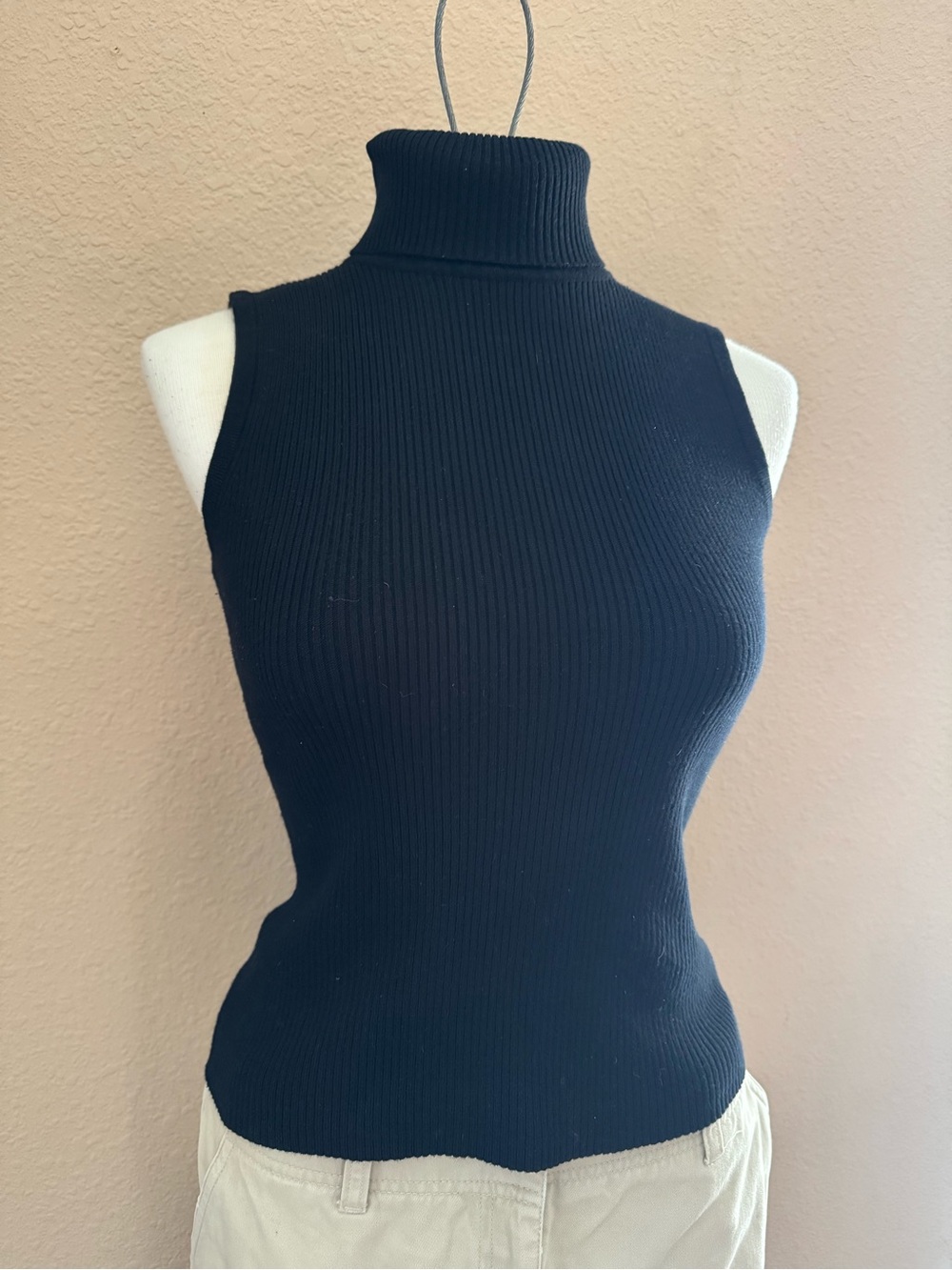 VINTAGE Y2K Sleeveless Ribbed Turtleneck Knit Top - Black